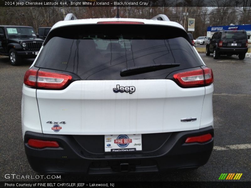 Bright White / Iceland - Black/Iceland Gray 2014 Jeep Cherokee Latitude 4x4