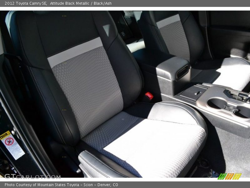 Attitude Black Metallic / Black/Ash 2012 Toyota Camry SE