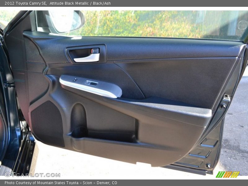 Attitude Black Metallic / Black/Ash 2012 Toyota Camry SE