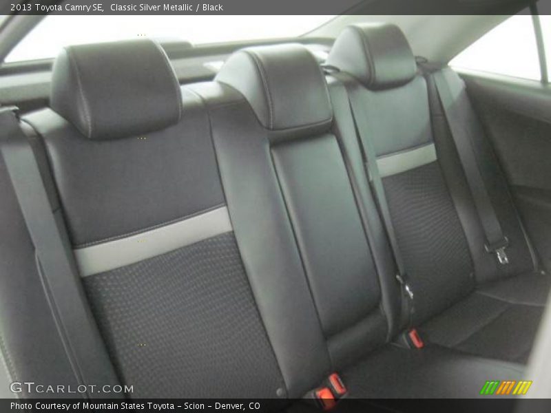 Classic Silver Metallic / Black 2013 Toyota Camry SE