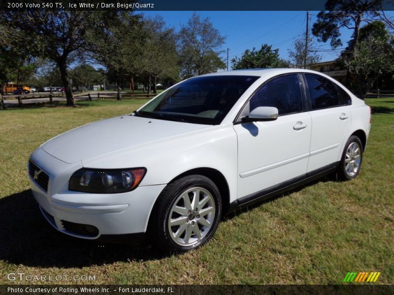 Ice White / Dark Beige/Quartz 2006 Volvo S40 T5