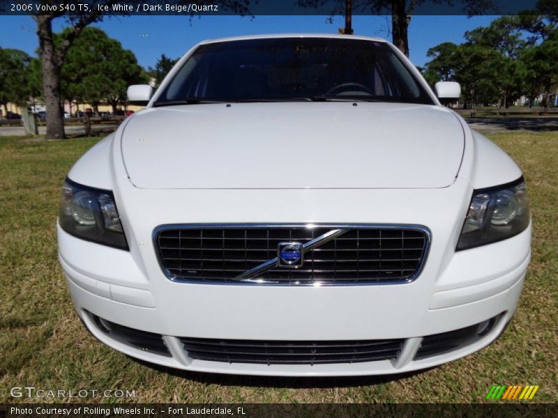 Ice White / Dark Beige/Quartz 2006 Volvo S40 T5