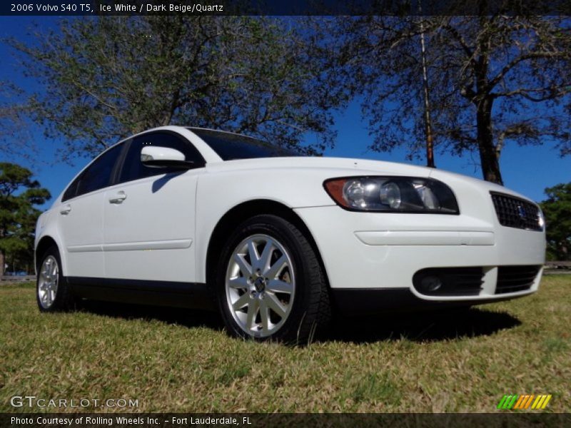 Ice White / Dark Beige/Quartz 2006 Volvo S40 T5