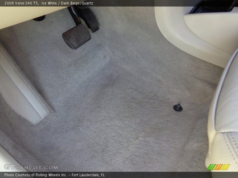 Ice White / Dark Beige/Quartz 2006 Volvo S40 T5