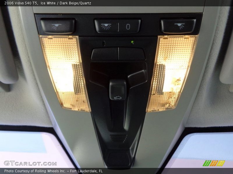Ice White / Dark Beige/Quartz 2006 Volvo S40 T5