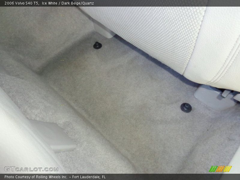 Ice White / Dark Beige/Quartz 2006 Volvo S40 T5
