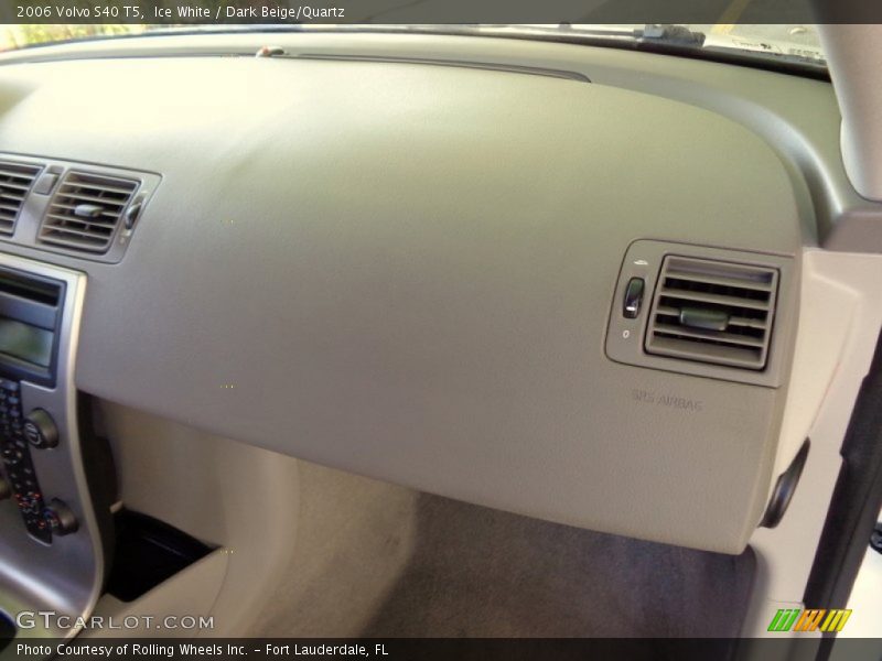 Ice White / Dark Beige/Quartz 2006 Volvo S40 T5