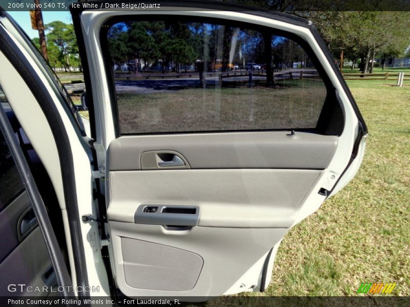 Ice White / Dark Beige/Quartz 2006 Volvo S40 T5