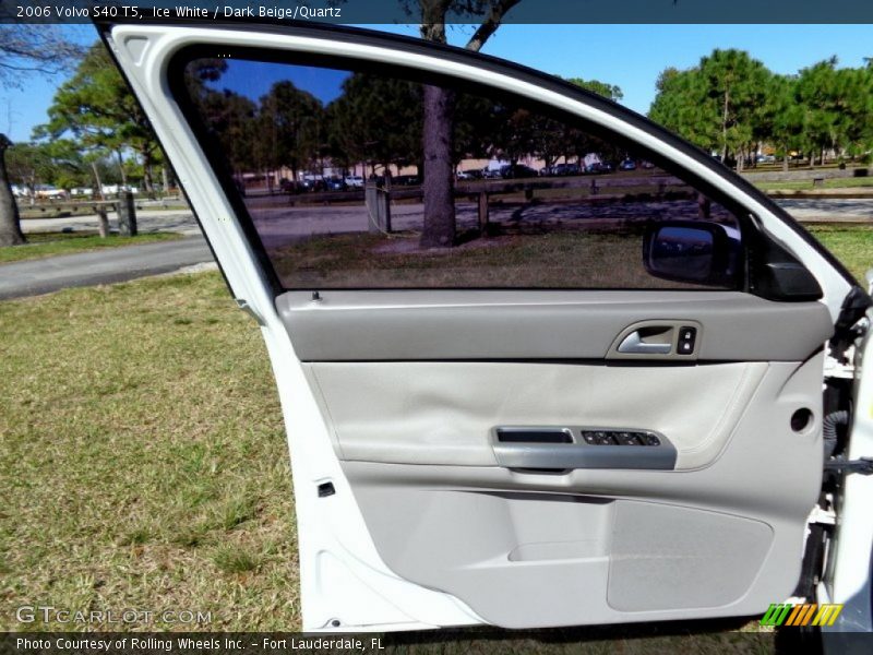 Ice White / Dark Beige/Quartz 2006 Volvo S40 T5