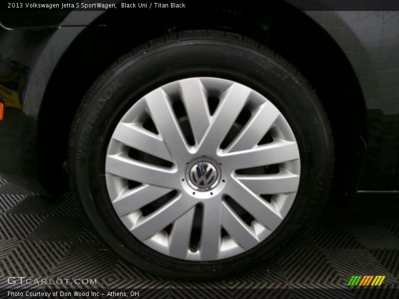 Black Uni / Titan Black 2013 Volkswagen Jetta S SportWagen