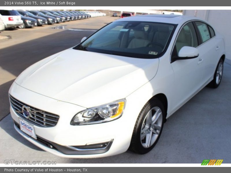 Ice White / Soft Beige 2014 Volvo S60 T5