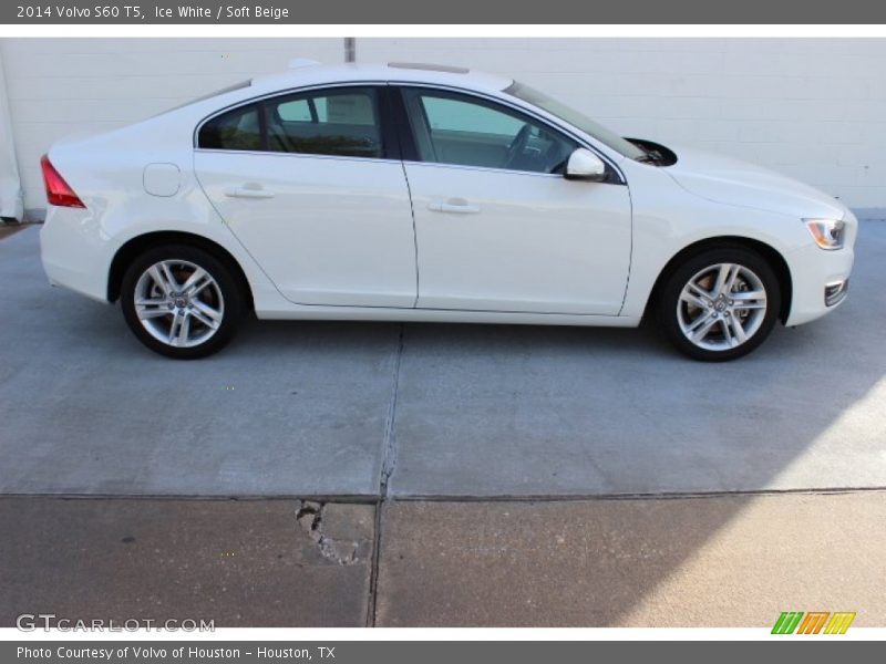 Ice White / Soft Beige 2014 Volvo S60 T5