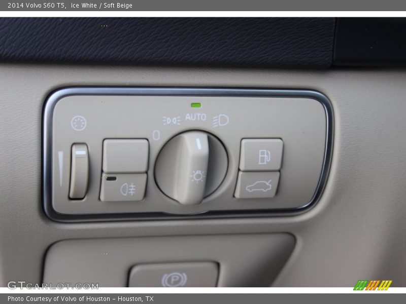 Ice White / Soft Beige 2014 Volvo S60 T5