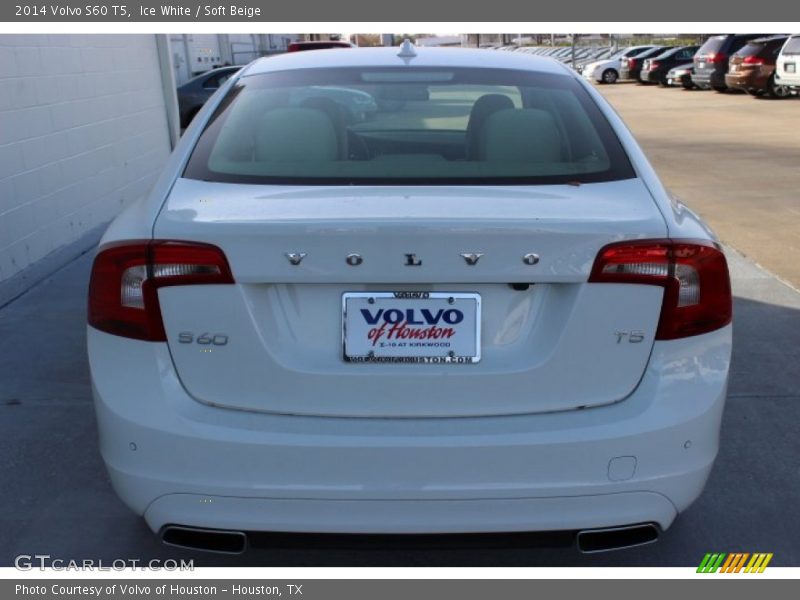Ice White / Soft Beige 2014 Volvo S60 T5