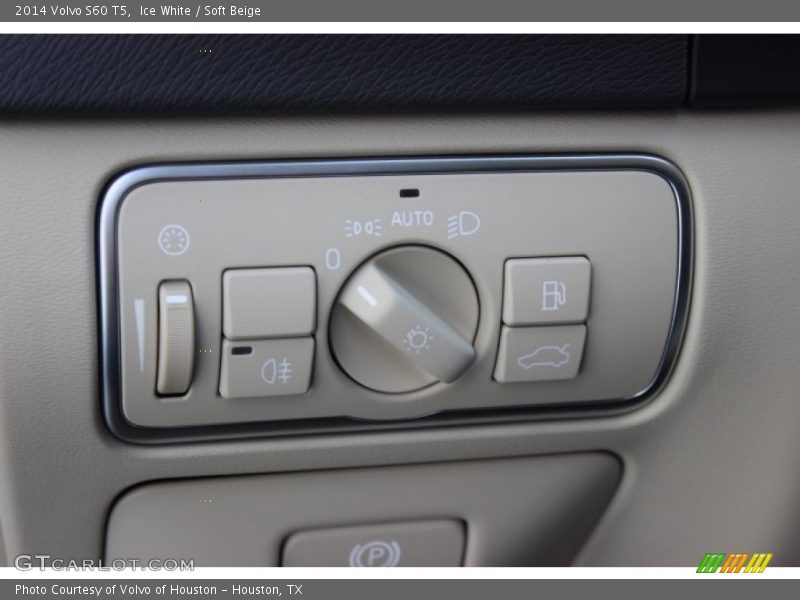 Ice White / Soft Beige 2014 Volvo S60 T5