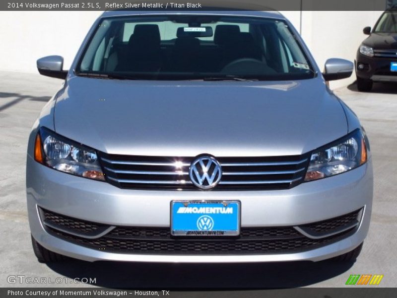 Reflex Silver Metallic / Titan Black 2014 Volkswagen Passat 2.5L S