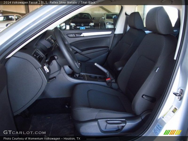 Reflex Silver Metallic / Titan Black 2014 Volkswagen Passat 2.5L S