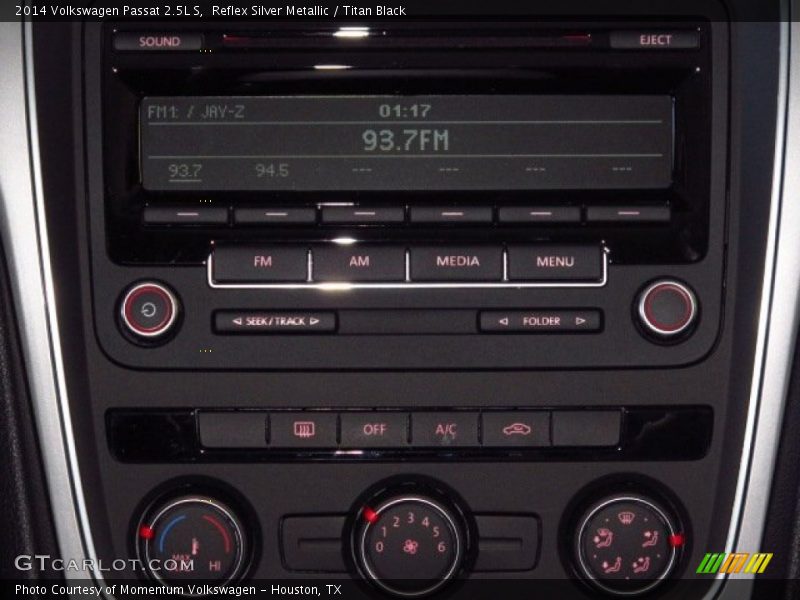 Reflex Silver Metallic / Titan Black 2014 Volkswagen Passat 2.5L S