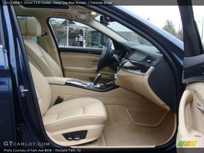 Deep Sea Blue Metallic / Venetian Beige 2011 BMW 5 Series 528i Sedan