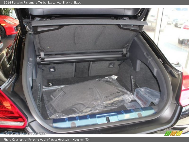  2014 Panamera Turbo Executive Trunk