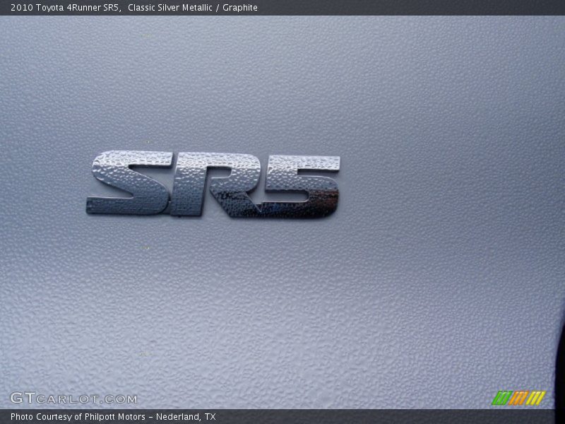 Classic Silver Metallic / Graphite 2010 Toyota 4Runner SR5