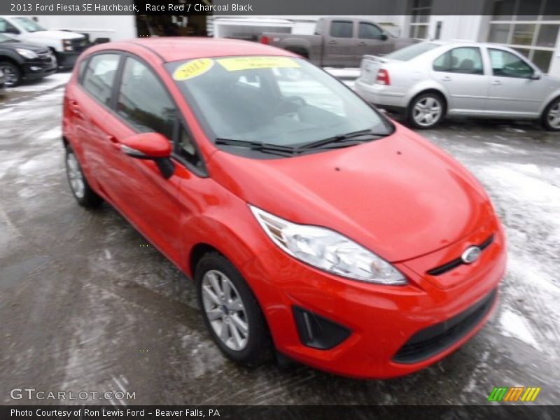 Race Red / Charcoal Black 2013 Ford Fiesta SE Hatchback