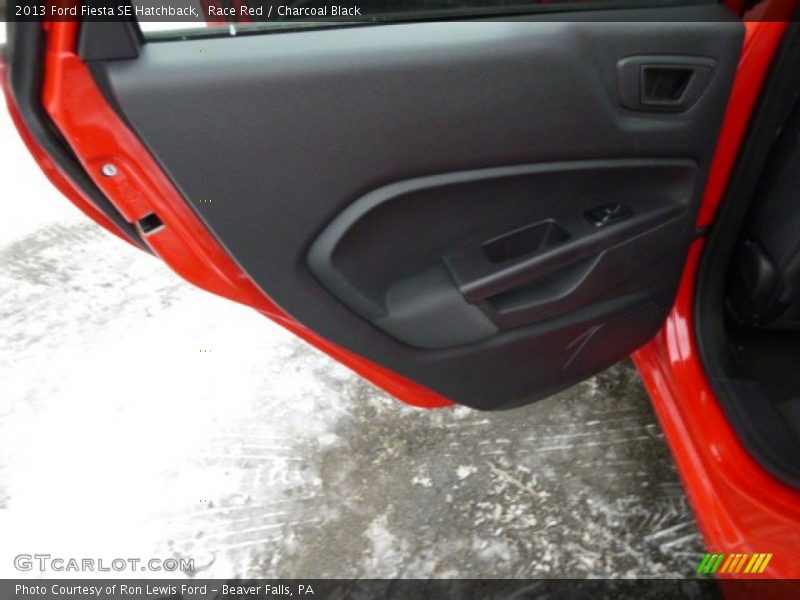 Race Red / Charcoal Black 2013 Ford Fiesta SE Hatchback