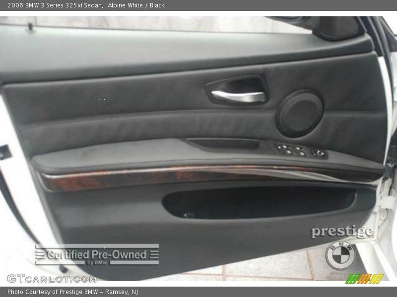 Alpine White / Black 2006 BMW 3 Series 325xi Sedan