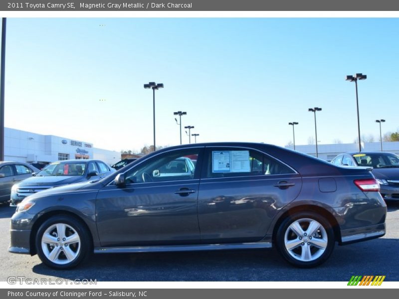Magnetic Gray Metallic / Dark Charcoal 2011 Toyota Camry SE