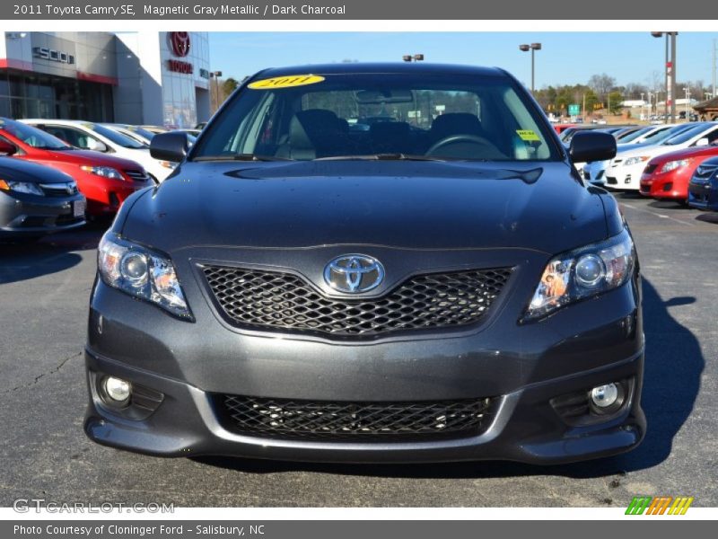 Magnetic Gray Metallic / Dark Charcoal 2011 Toyota Camry SE