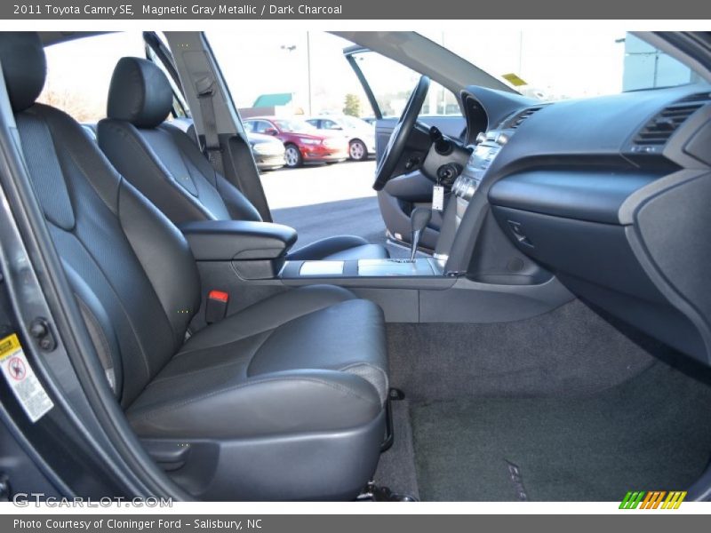 Magnetic Gray Metallic / Dark Charcoal 2011 Toyota Camry SE