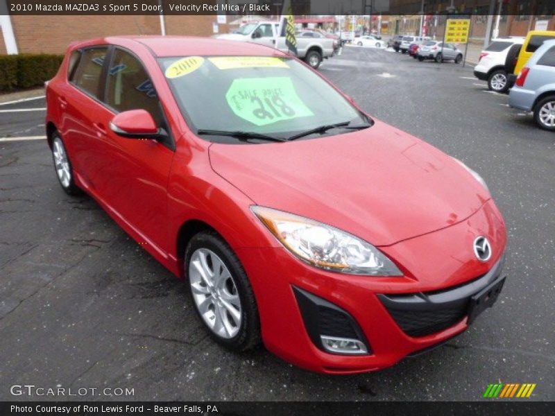 Front 3/4 View of 2010 MAZDA3 s Sport 5 Door