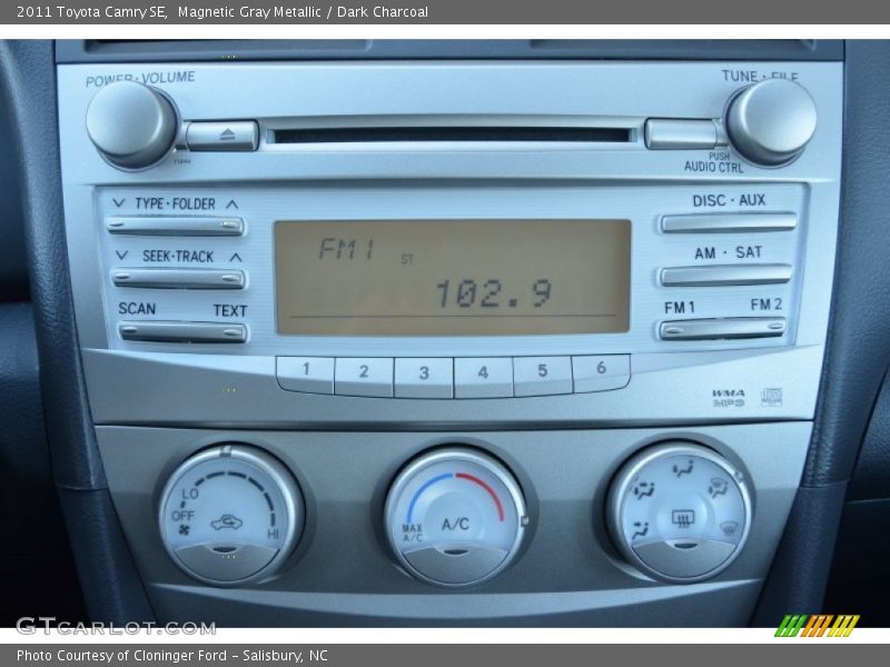 Magnetic Gray Metallic / Dark Charcoal 2011 Toyota Camry SE