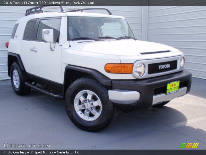 Iceberg White / Dark Charcoal 2010 Toyota FJ Cruiser TRD