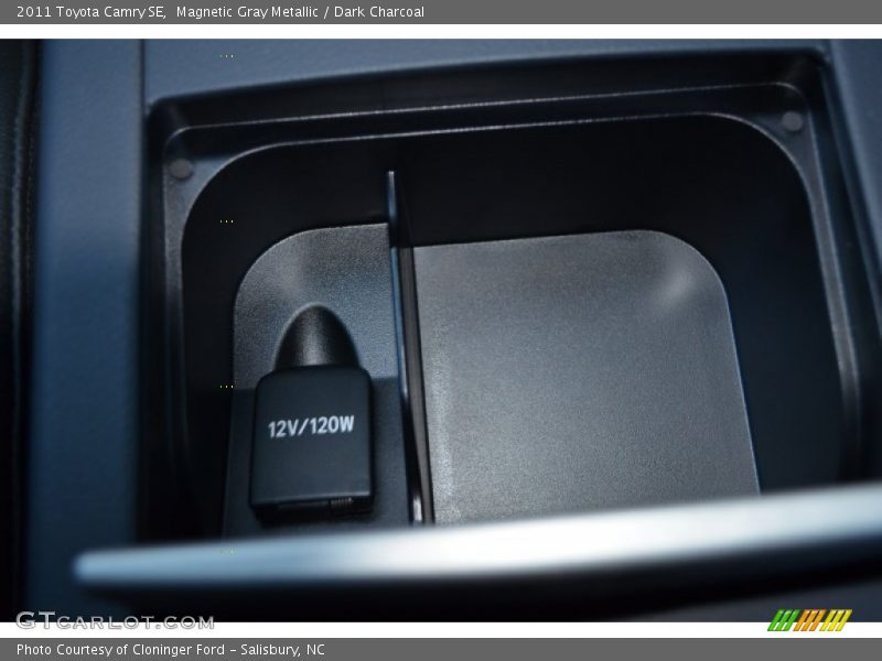 Magnetic Gray Metallic / Dark Charcoal 2011 Toyota Camry SE