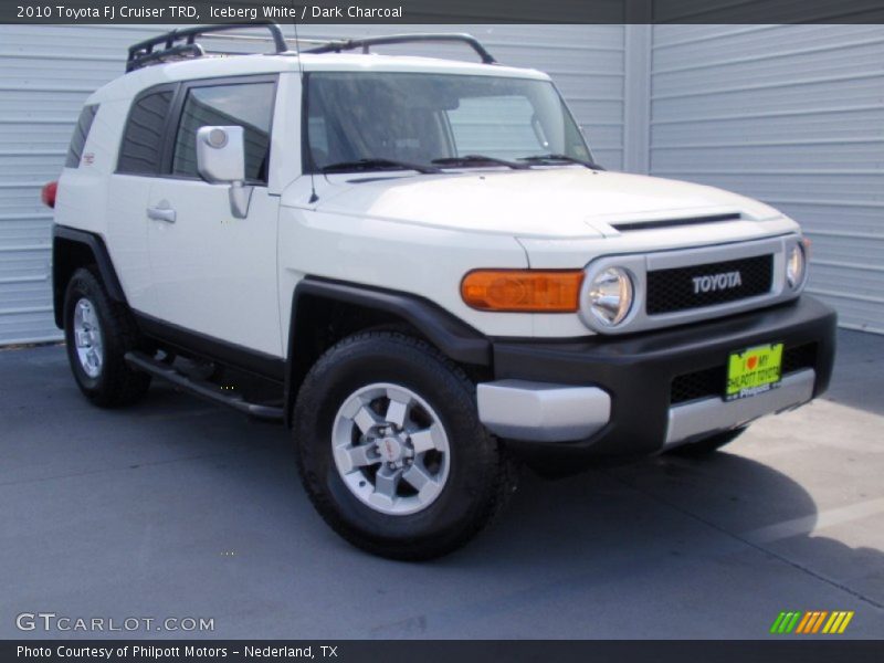 Iceberg White / Dark Charcoal 2010 Toyota FJ Cruiser TRD