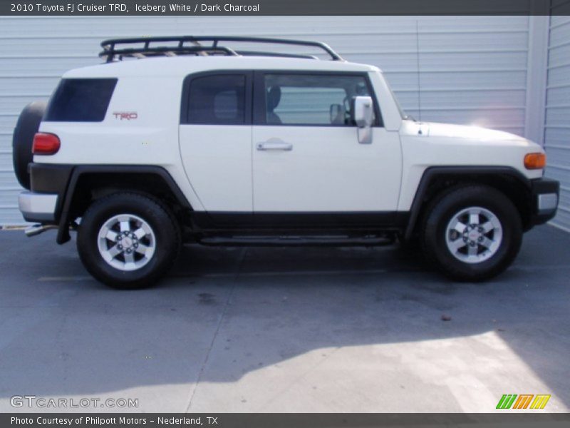 Iceberg White / Dark Charcoal 2010 Toyota FJ Cruiser TRD