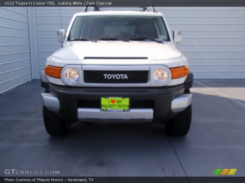 Iceberg White / Dark Charcoal 2010 Toyota FJ Cruiser TRD