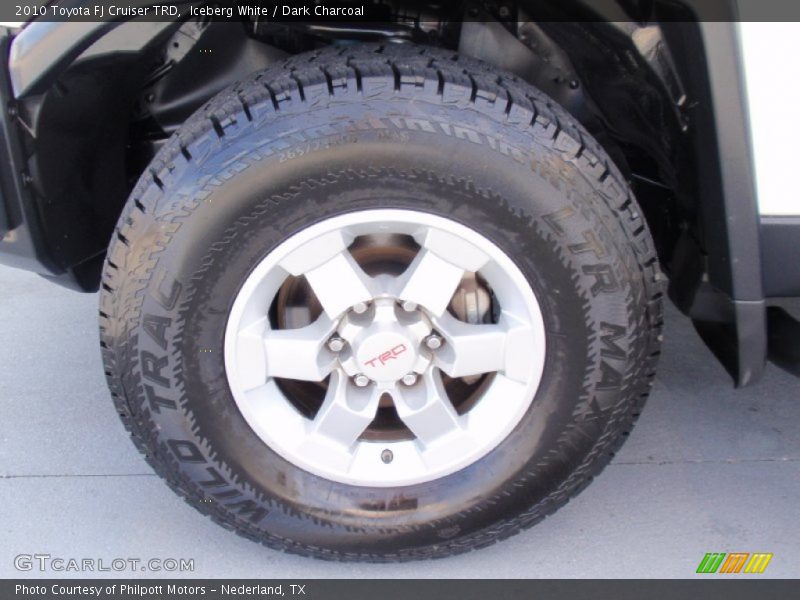 Iceberg White / Dark Charcoal 2010 Toyota FJ Cruiser TRD