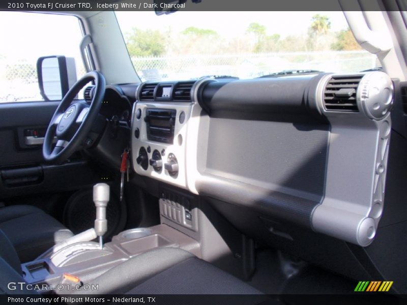 Iceberg White / Dark Charcoal 2010 Toyota FJ Cruiser TRD
