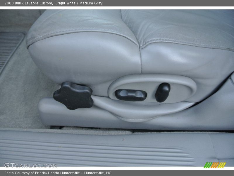 Bright White / Medium Gray 2000 Buick LeSabre Custom