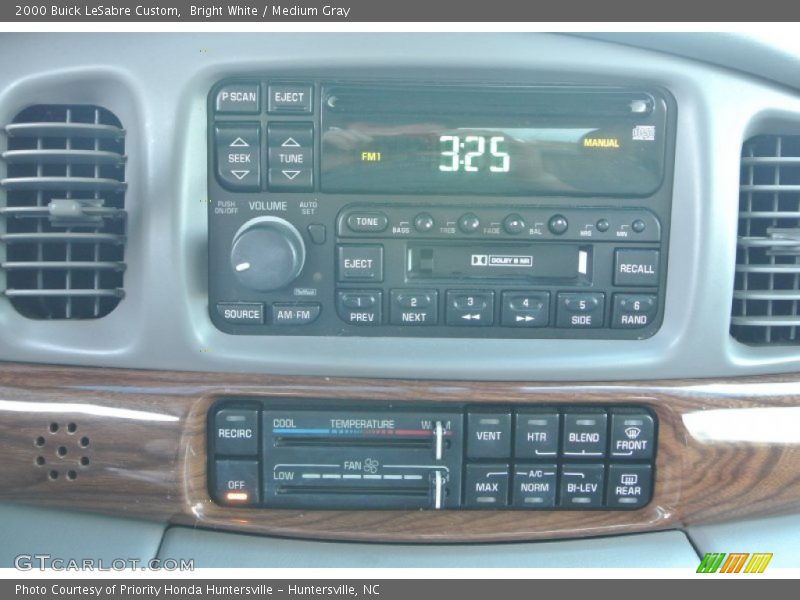 Bright White / Medium Gray 2000 Buick LeSabre Custom
