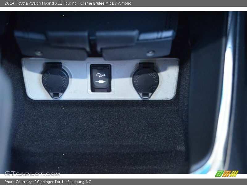 Creme Brulee Mica / Almond 2014 Toyota Avalon Hybrid XLE Touring