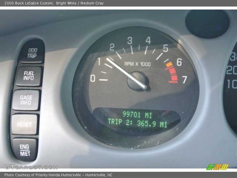 Bright White / Medium Gray 2000 Buick LeSabre Custom