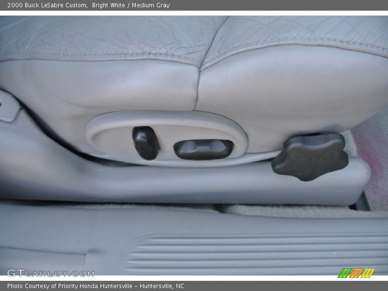 Bright White / Medium Gray 2000 Buick LeSabre Custom