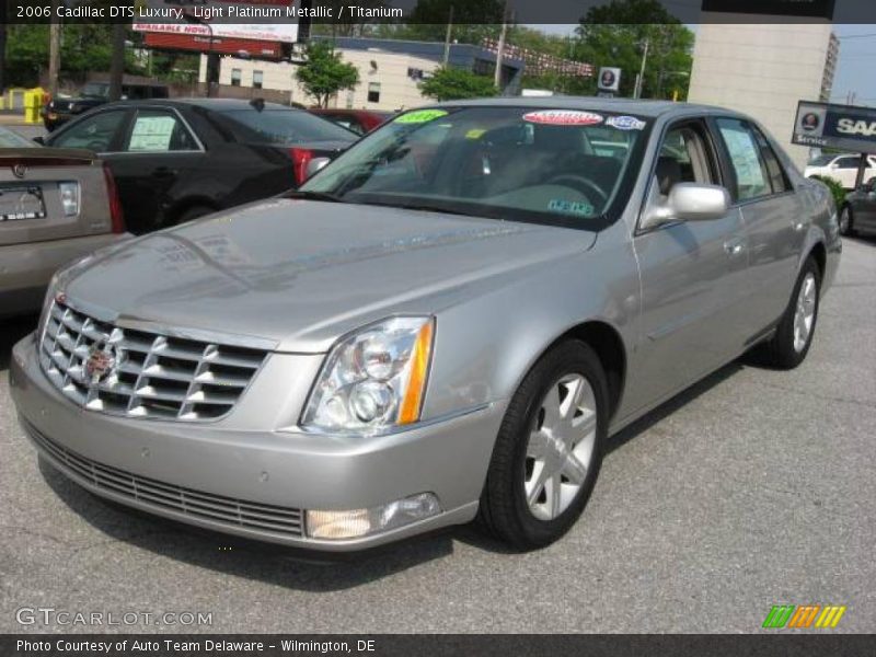 Light Platinum Metallic / Titanium 2006 Cadillac DTS Luxury