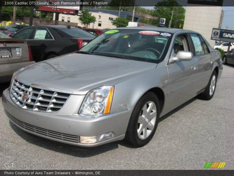 Light Platinum Metallic / Titanium 2006 Cadillac DTS Luxury