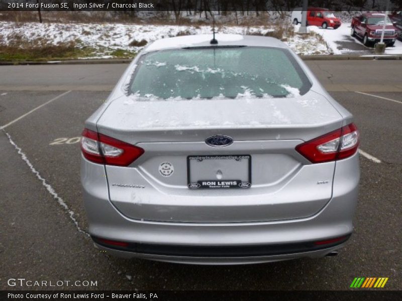 Ingot Silver / Charcoal Black 2014 Ford Fusion SE