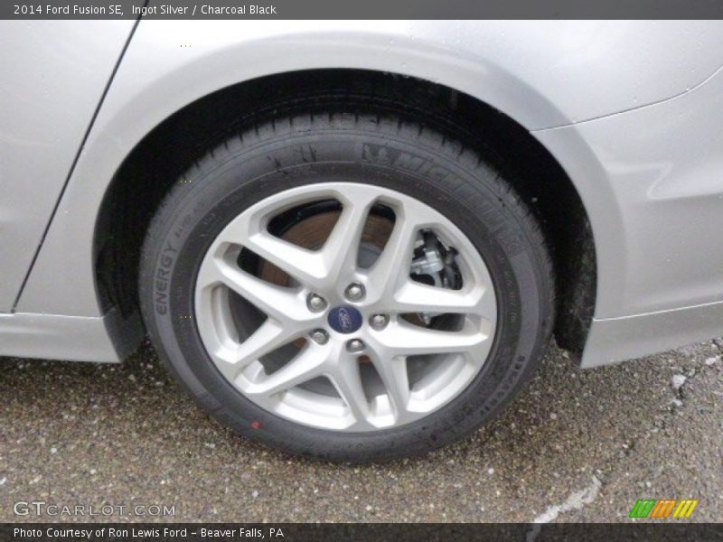 Ingot Silver / Charcoal Black 2014 Ford Fusion SE