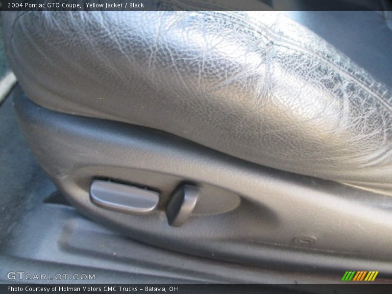 Yellow Jacket / Black 2004 Pontiac GTO Coupe